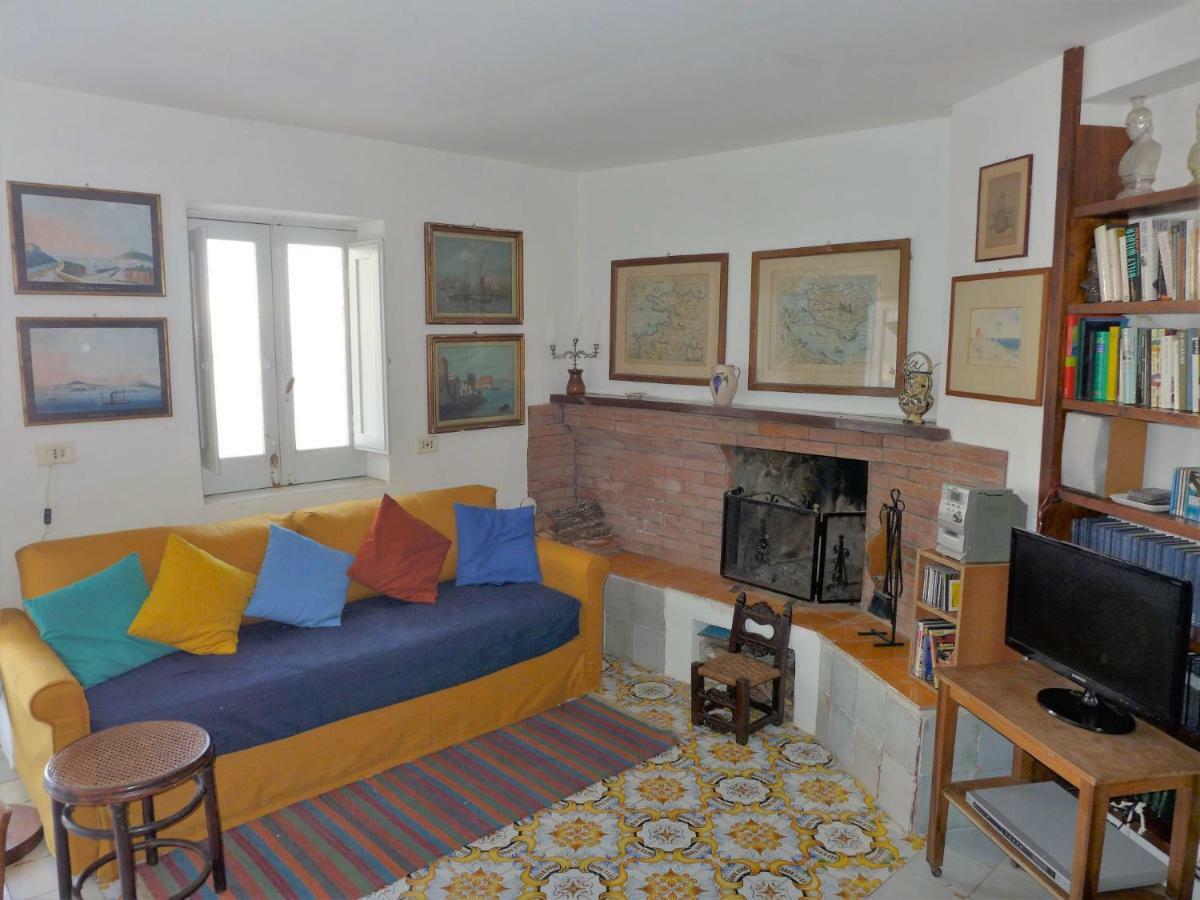 Apartment Lo Scuopolo-3 By Interhome Ischia